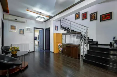 VILA D+P+2, FINISAJE CALITATE SUPERIOARA, zona Centrala, Mobilata - foto 6
