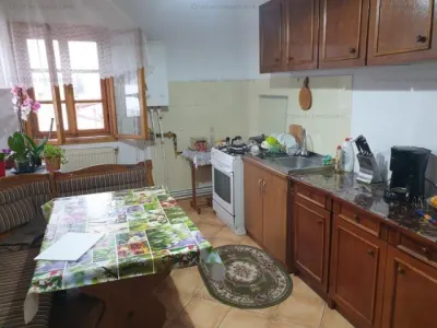 VILA P+2 zona UltraCentrala -Spitalul 1, 478mp  construiti, teren=465mp - foto 8