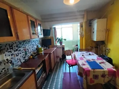 3 camere confort 1 Decomandat SPATIOS etaj 2 Piata Vidin - foto 5