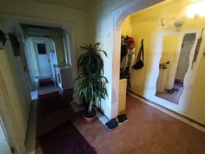 3 camere confort 1 Decomandat SPATIOS etaj 2 Piata Vidin - foto 6