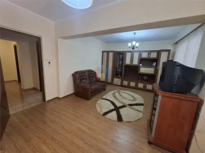 ULTRACENTRAL Bariera 2 cam 84mp, etaj 1 bloc cu lift Mobilat si Utilat - foto 3