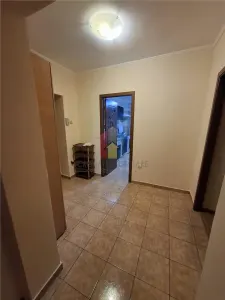 ULTRACENTRAL Bariera 2 cam 84mp, etaj 1 bloc cu lift Mobilat si Utilat - foto 9