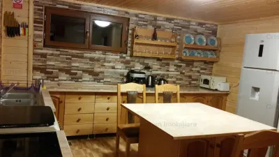 RATE Pensiune Superba*** 12 cam malul Lac Mocearu piscina - foto 11