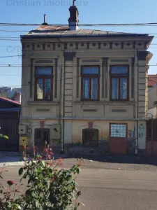 Casa Demisol si Etaj construiti=150 mp, Ultracentral -indiviziune - foto 3