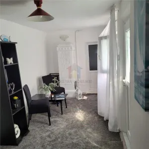 Casa 5 camere, suprafata teren 200 mp, zona Piata Saraca - foto 7