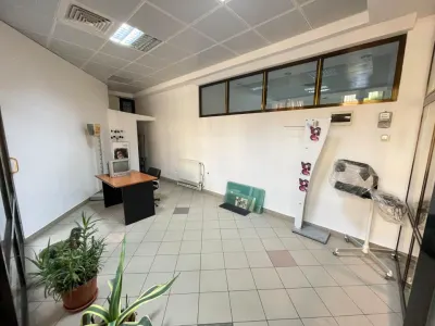 ULTRACENTRAL! SPATIU COMERCIAL de vanzare, Suprafata utila- 150 mp - foto 3