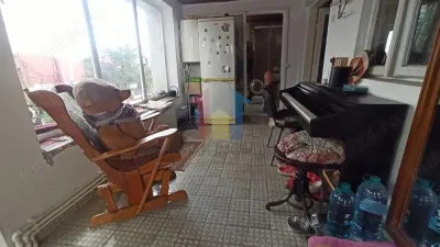 Casa centru istoric doua corpuri cladire 3 camere - foto 7