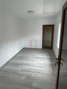 Casa Frumoasa Super Pret Renovata zona Piata Saraca  -Scoala 18 - foto 8