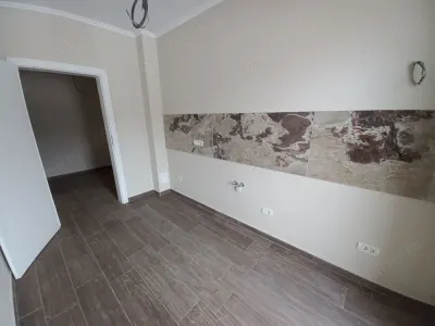 Etaj intermediar. Langa parc si Profi. Bucatarie inchisa. - foto 2