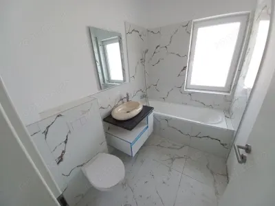 Etaj intermediar. Langa parc si Profi. Bucatarie inchisa. - foto 10