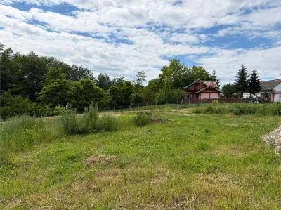 Terenuri intravilane de vânzare – Pătrăuți Suceava - foto 3