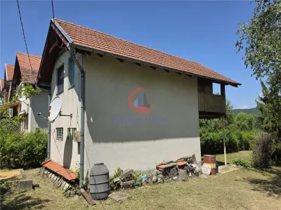 Cabana cu 2 dormitoare la Lacul Surduc – P+M, teren 445 mp, 2 terase, zon? verde superb?. - foto 9