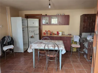 Casa cu teren generos in zona turistica de munte ,Nadrag,Timis - foto 7