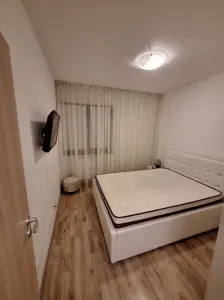 Peoprietar,  inchiriez apartament cu doua camere - foto 5