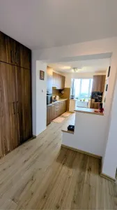Apartament 3 camere renovat,mobilat modern, 169000 Euro - foto 4