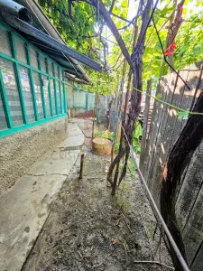 Teren 246 mp casa batraneasca, zona spital Judetean - Buzaului Radu Negru - foto 5