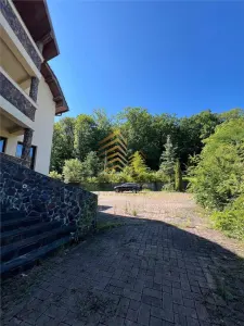 DE VANZARE CONAC / VILA / 800 MPU/ 14 CAMERE/ 35 ARII DE TEREN/ VALEA GHINZII - foto 16