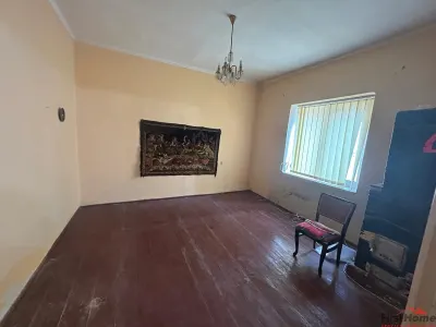 Casa de vanzare in Odobesti, zona centrala. - foto 8