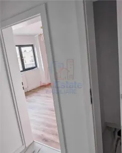 Apartament 3 camere renovat, 61 mp, etaj 8/10 â€“ Splai Bahlui - foto 3