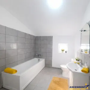 Casa la pret de apartament, curte individuala, terasa, toate utilitatile, Izvor-Tarlungeni, Brasov - foto 7