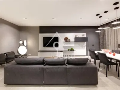 Apartament Spatios de 3 Camere. Zona Cheile Turzii - foto 2