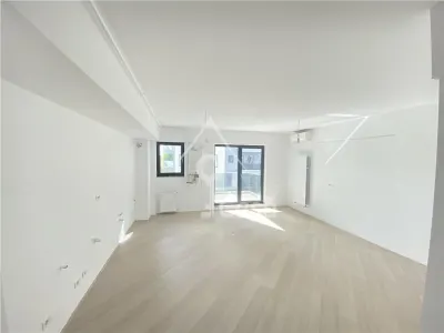 Apartament Spatios de 3 Camere in Zona Tineretului. Disponibil Imediat - foto 4