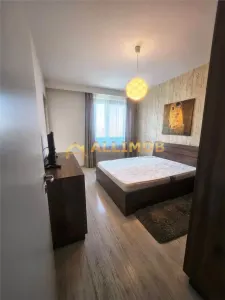 Apartament spatios 2 camere, zona centrala - foto 3