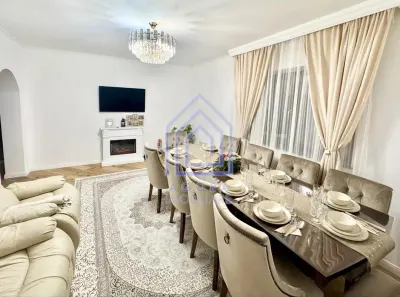 Casa de vanzare - 194 mp utili si 1000 mp teren - Burdujeni - foto 3