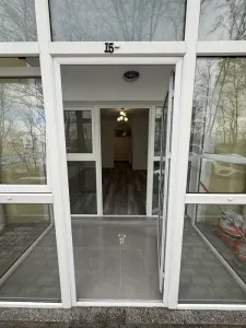 Garsoniera 30 mp  - Suceava, central - curte privată și loc de parcare inclus - foto 5