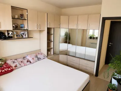Apartament de închiriat â€“ Etaj 6/8, zona Flora, garaj pentru depozitare - foto 3
