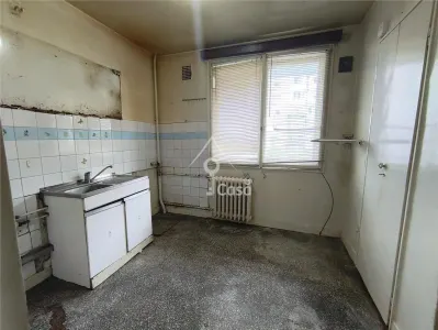 DE RENOVAT SECUILOR PIATA SUDULUI - foto 13