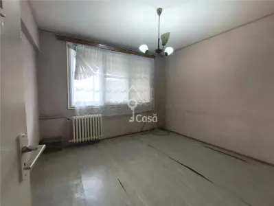 DE RENOVAT SECUILOR PIATA SUDULUI - foto 18