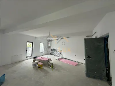 Apartament de vanzare, 3 camere cu gradina proprie, str. Alba Iulia - foto 2