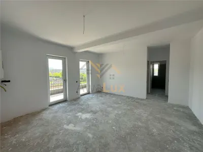 Apartament 3 camere de vanzare, str. Anton Pann - Baia Mare