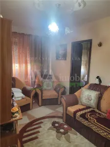 Apartament 3 camere nedecomandate, zona Cora - foto 3
