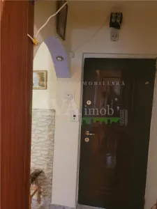 Apartament 3 camere nedecomandate, zona Cora - foto 5