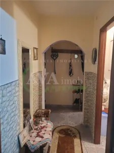 Apartament 3 camere nedecomandate, zona Cora - foto 8