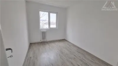 Apartament 3 camere Et.2! Alexandru, Balcon inchis! - foto 7