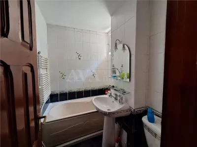 Apartament 3 camere semidecomandate etaj 3,Banca Nationala - foto 8