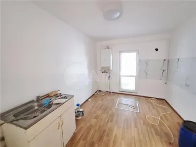 Apartament 3 camere decomandate, zona Nord-Bacau - foto 4