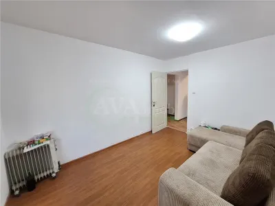 Apartament 3 camere decomandate, zona Nord-Bacau - foto 8