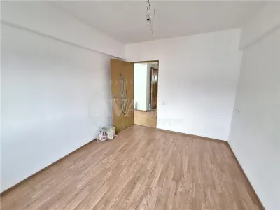 Apartament 4 camere decomandat Milcov-Bacau - foto 10