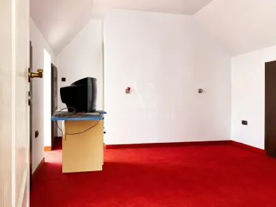 Antony Estate | Casa pentru muncitori, de inchiriat - Zona 22 Decembrie - Oradea - foto 15