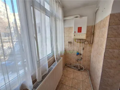 Apartament 3 decomandate, etaj 2, zona Milcov-Bacau - foto 15