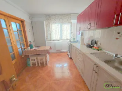 Apartament 3 camere decomandat, zona Mioritei - foto 3