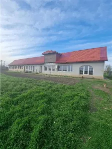 Casa deosebita  Storobaneasa si domeniu  10000 mp(fosta cladire administrativa cantina PCR) - foto 3