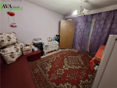 Apartament 4 camere decomandat,2 bai, zona Narcisa - foto 3