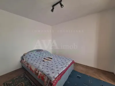 Apartament 2 camere | Balcon, zona Milcov - foto 3