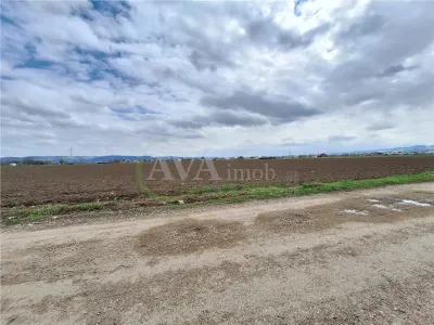 Teren intravilan 2300 mp, deschidere 21 ml, zona Serbanesti - foto 2