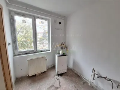 Apartament 3 camere decomandat, etaj 3, Orizont-Bacau - foto 4